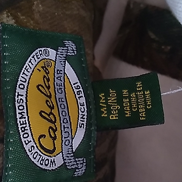 Cabela's Realtree Camo Button Down Shirt. Size Medium NWT - Picture 9 of 11